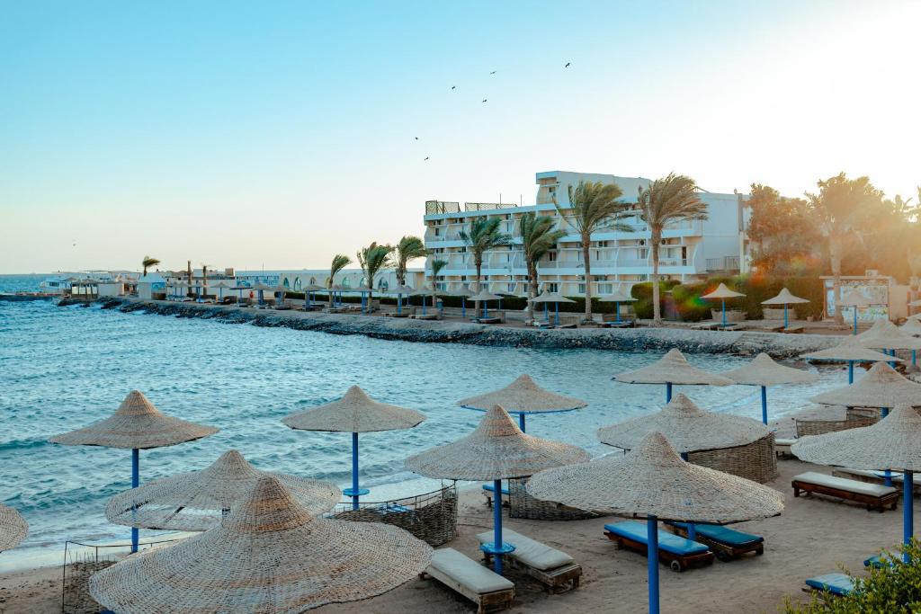 Royal Star Beach Resort - Couples and Families Only — Hurghada, Red Sea