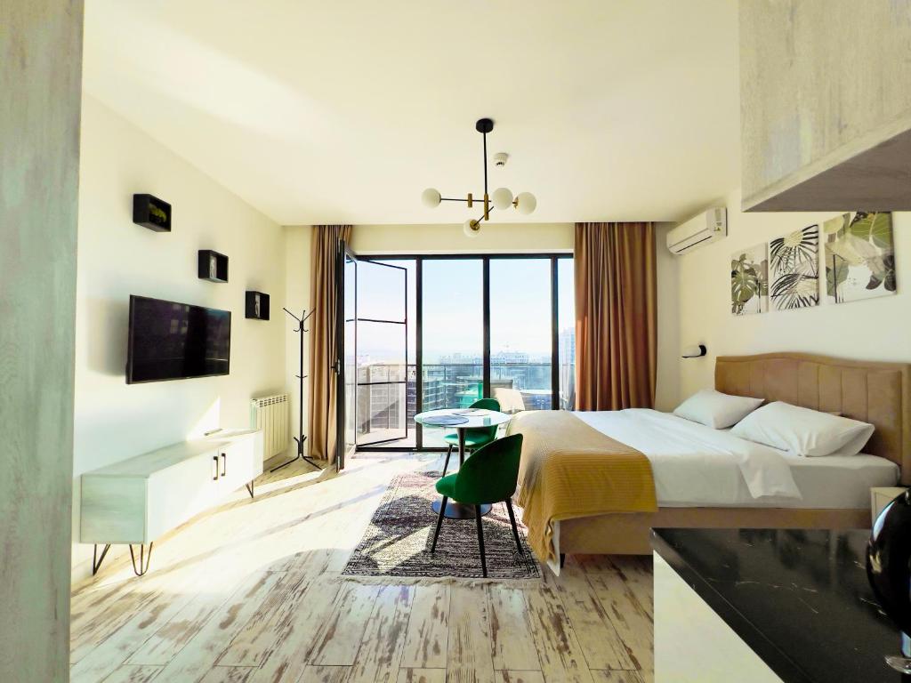 Люкс апартаменты студия в Steps с видом на море и горы, Batumi
