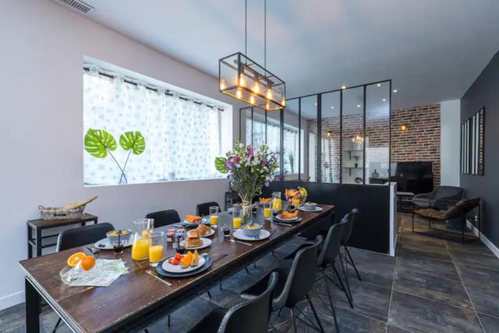Extra spacious Apartment 5 min walk to Sea & Tram - 2