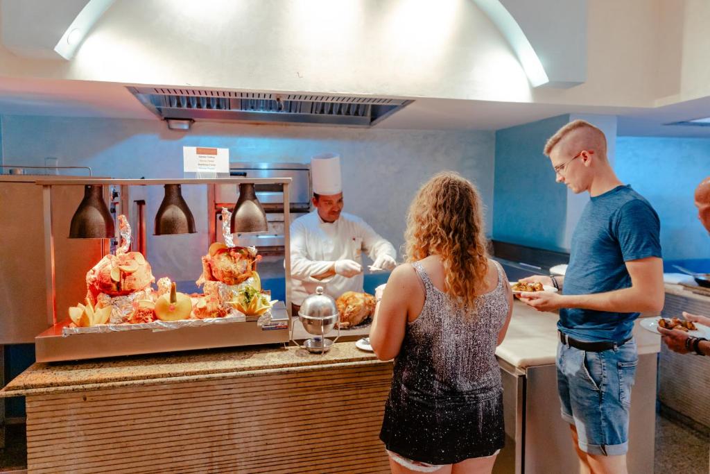 Royal Star Beach Resort - Couples and Families Only — Hurghada, Red Sea