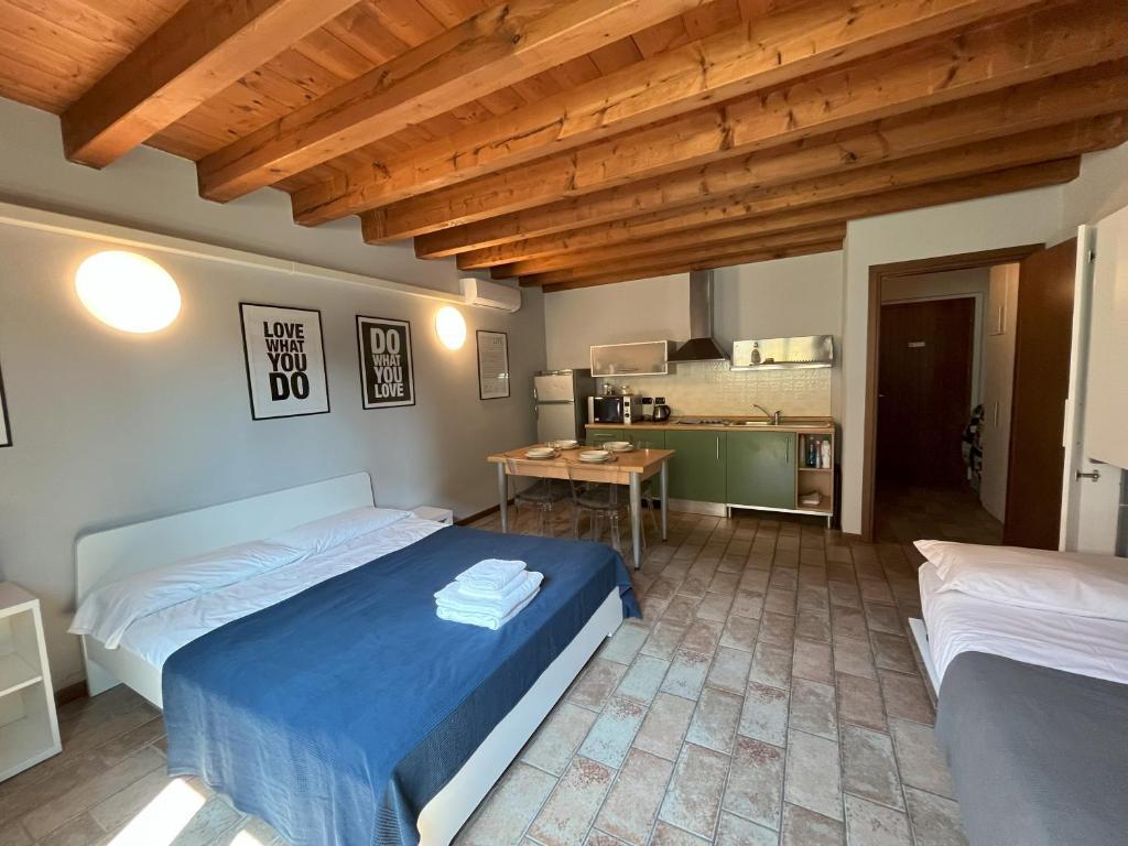 Cozy flat + parking close to City center/Airport - 4