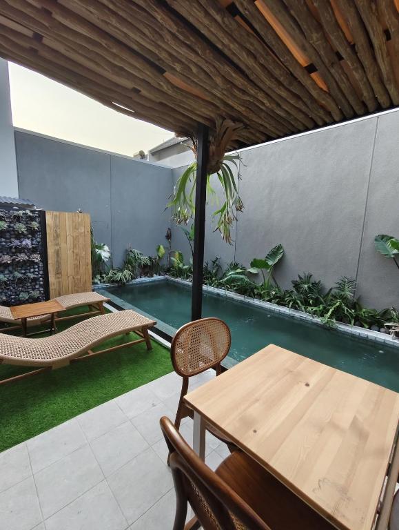 Josh House KBP Villa