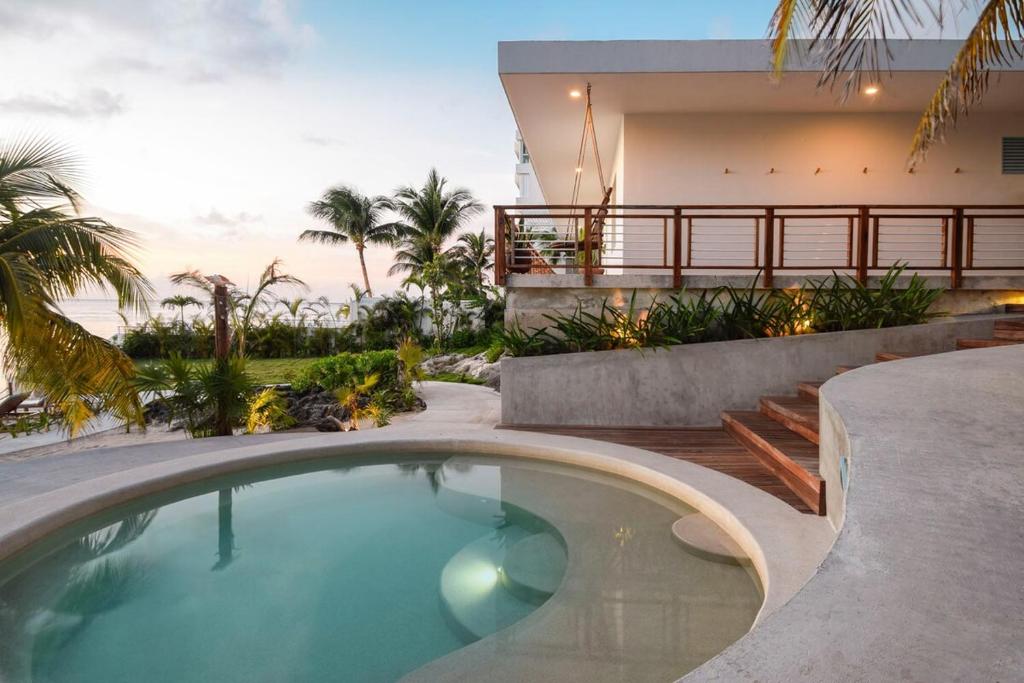 North Beachfront Villa - 1