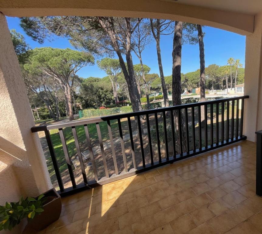 Appartement Piscine et pinede - Wifi - 5