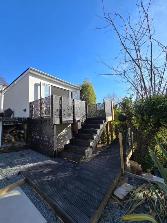 Treetops Studio Apartment, Penn