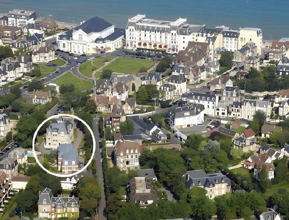 200m de la mer Piscine WIFI T2 41m2 4 pers 1 chambre refait à neuf hypercentre - 4