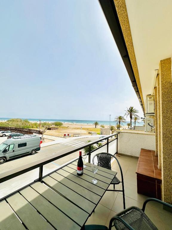 Apartamento en primera línea de mar, L'Hospitalet de l'Infant