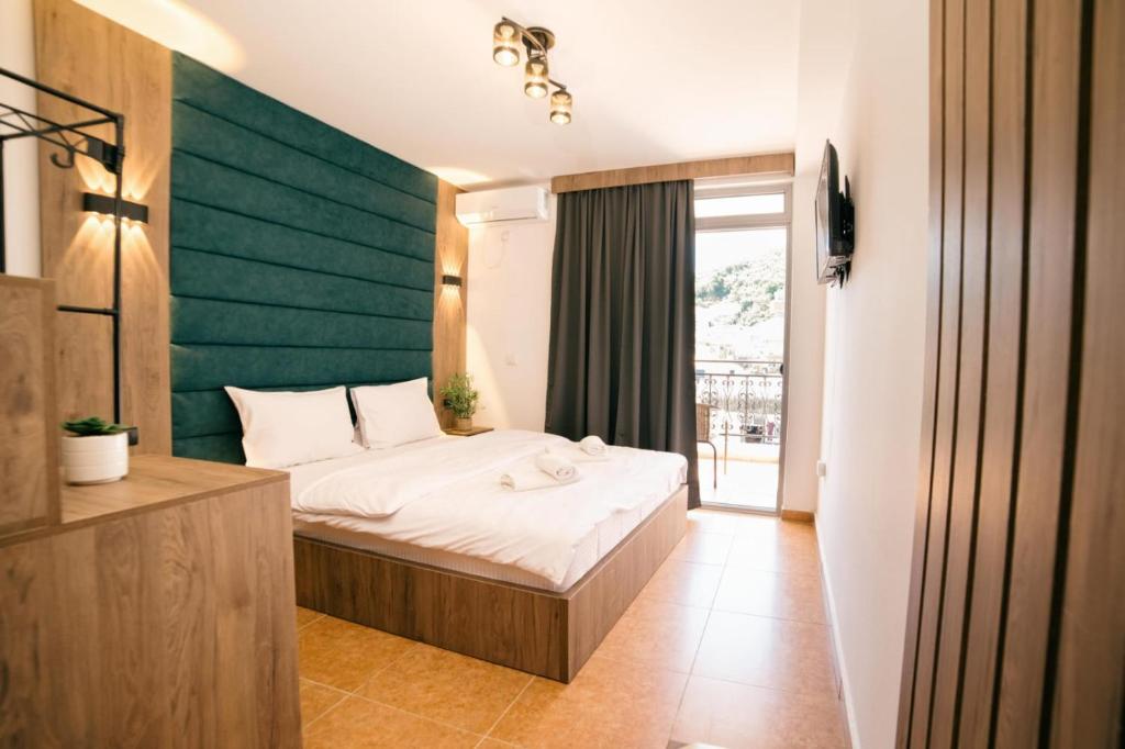 Hotel Dajti - 4