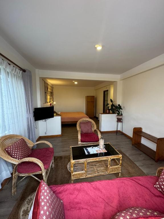 Panorama Resort in Charikot — photo 2