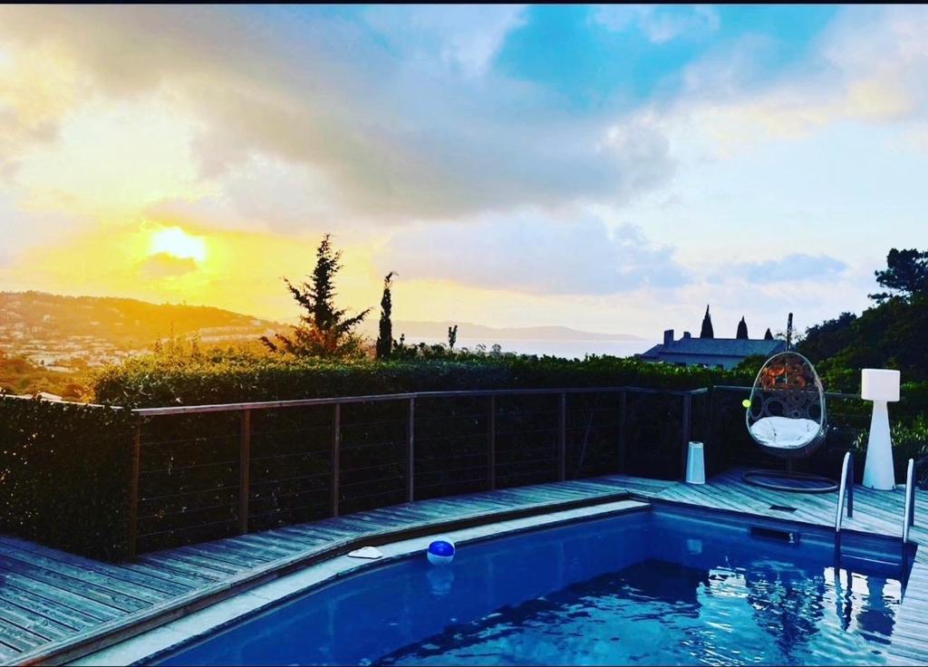 VILLA PERLA SAINT-TROPEZ CAVALAIRE sur MER, 3-5 chambres, vue mer, piscine chauffée avril à octobre - 5