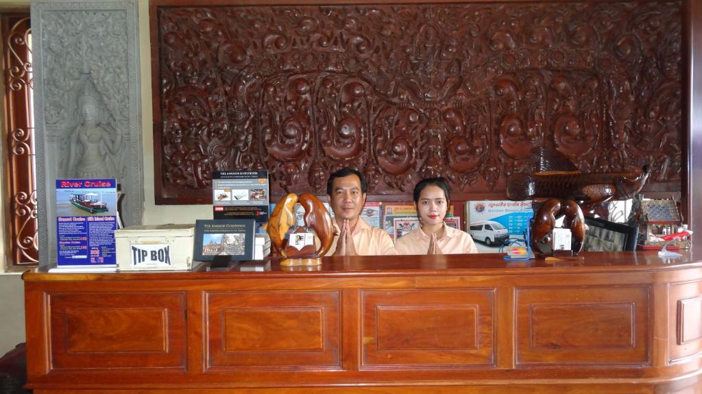 ゴールデン ノウラ ヴィラ パブ & レストラン (Golden Noura Villa-Pub & Restaurant) フロント・ロビー