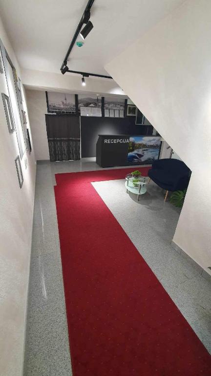 Motel FJ - 2