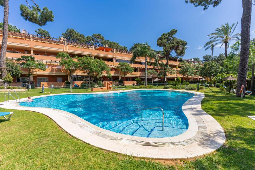 Garden Level Apartment - Pino Golf, Marbella