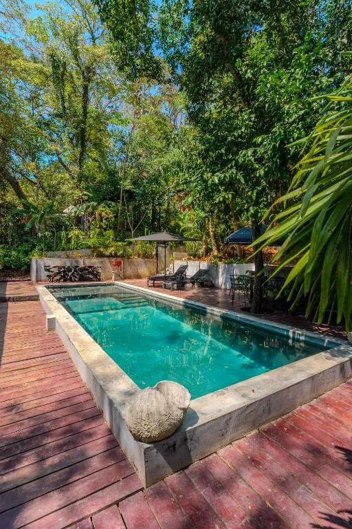 Hostel-Island Paradise, Saboga Lodge and Villa Noelia, hotel in Panama City