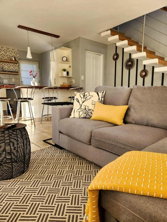 Knoll at Oaklands - Two Bedroom APT Knysna Retreat!, Knysna