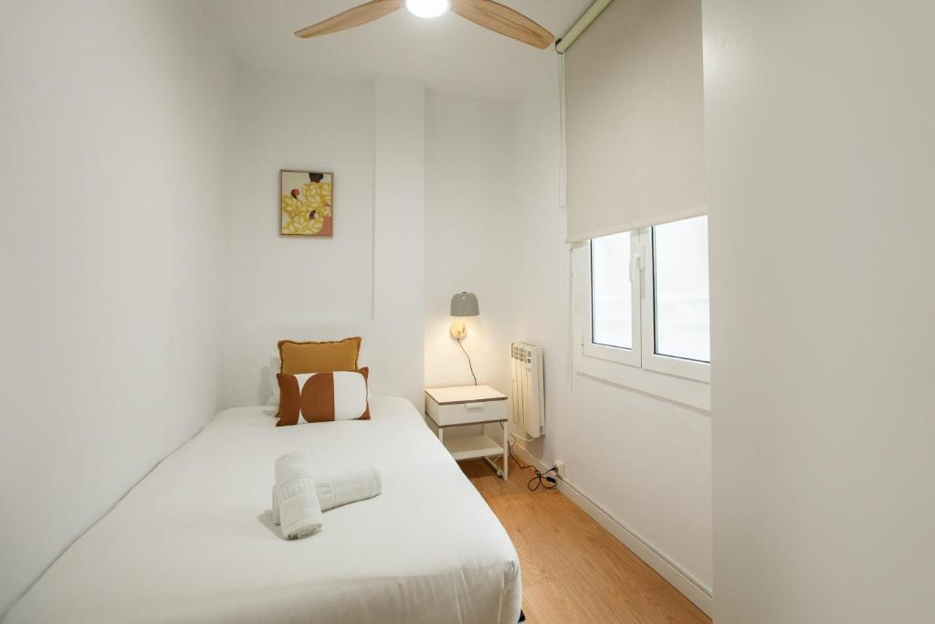 72GRVCC1066- Near Sagrada Familia - 2