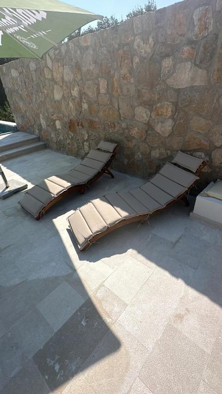 Stone house with pool - 5