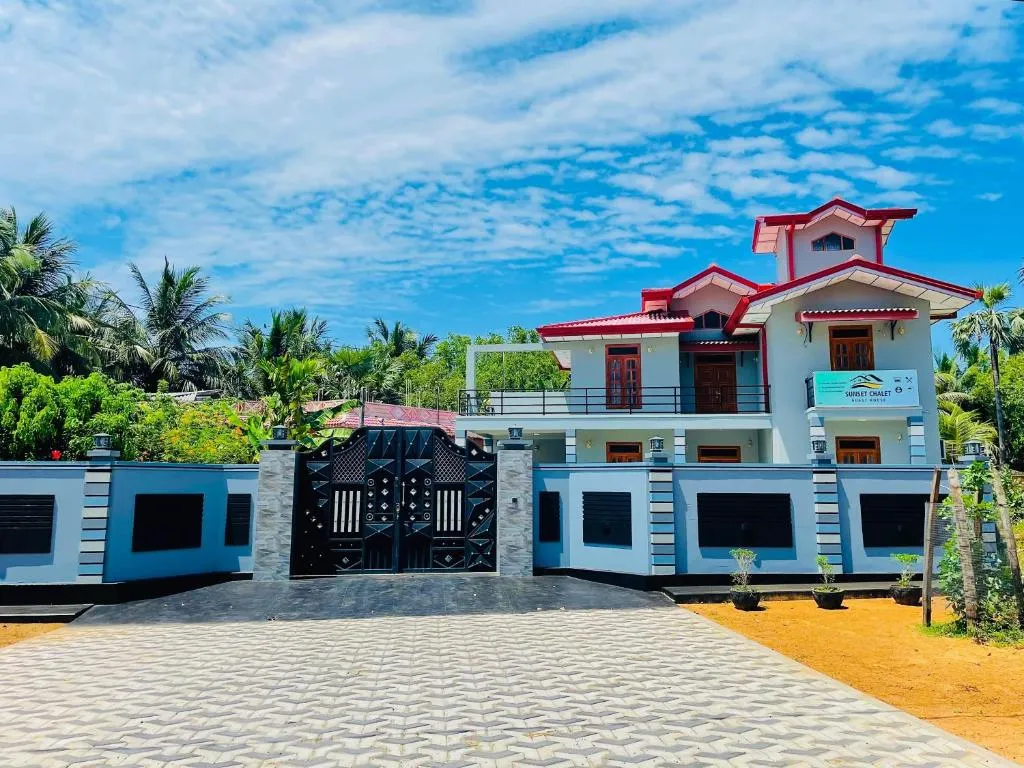 Sunset Chalet, hotel in Mullaittivu