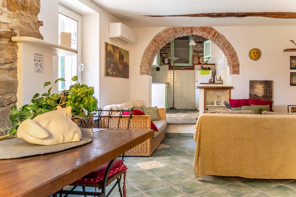 GuestHost - Altomare-Charming Flat in Cinque Terre, Riomaggiore
