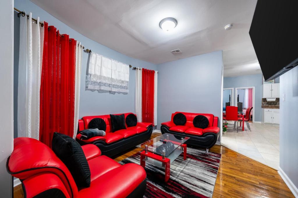 Newark 3BR Gem - Near NYC - & Attractions, Newark