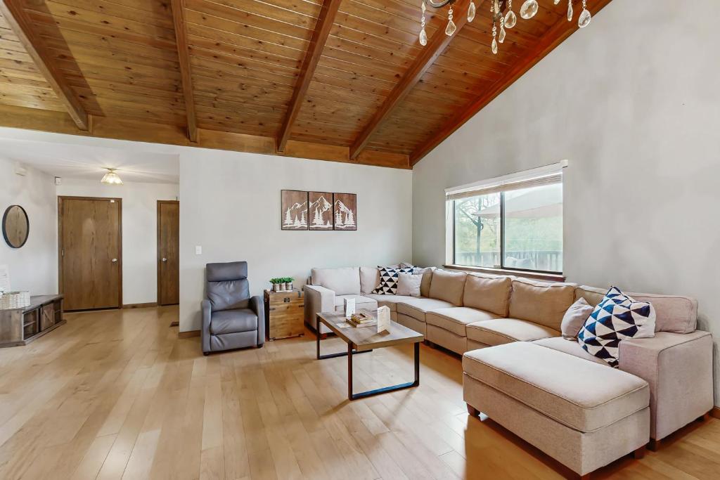 Harmony Haven, Groveland