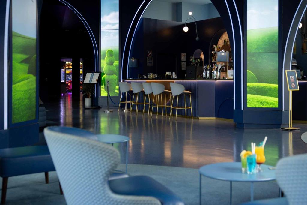 Bar/lounge