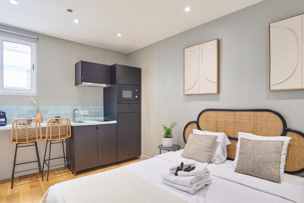 Residence centre de Paris by Studio prestige - 3