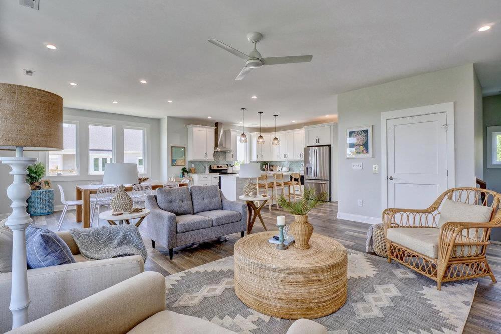 Good Vibes - Ocean View Home With Elevator, Surf City