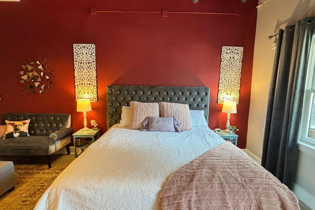 Eureka on Main Velvet Suite 102, Eureka Springs