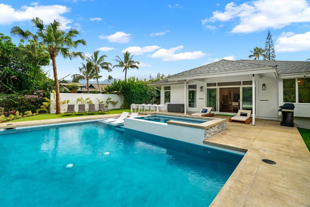 F-71 Queens Bath Point, Princeville