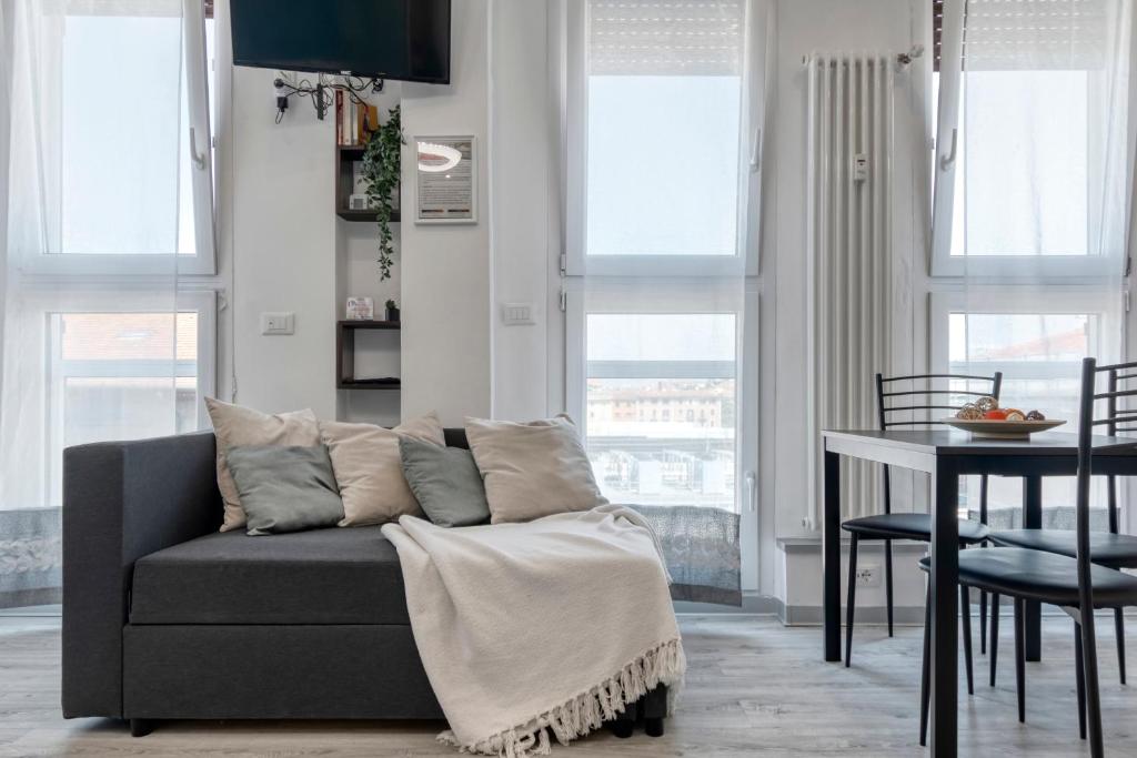 Front Station Apartment by DiffeRent - 3