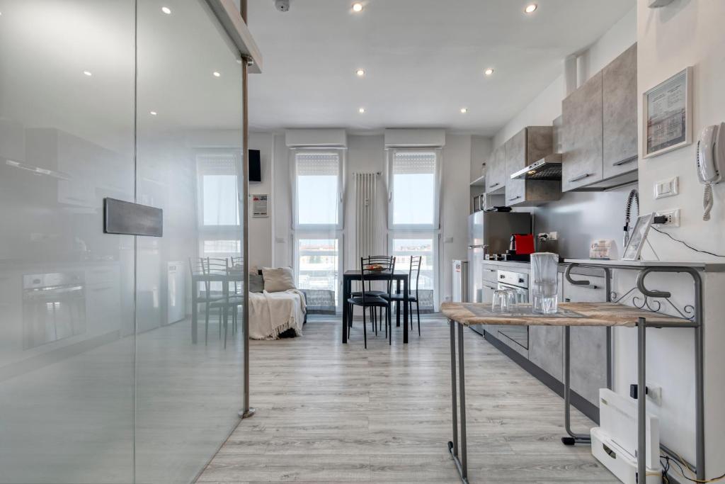 Front Station Apartment by DiffeRent - 2