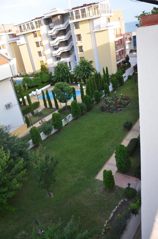 Apartments in Complex Chateau Nessebar photo