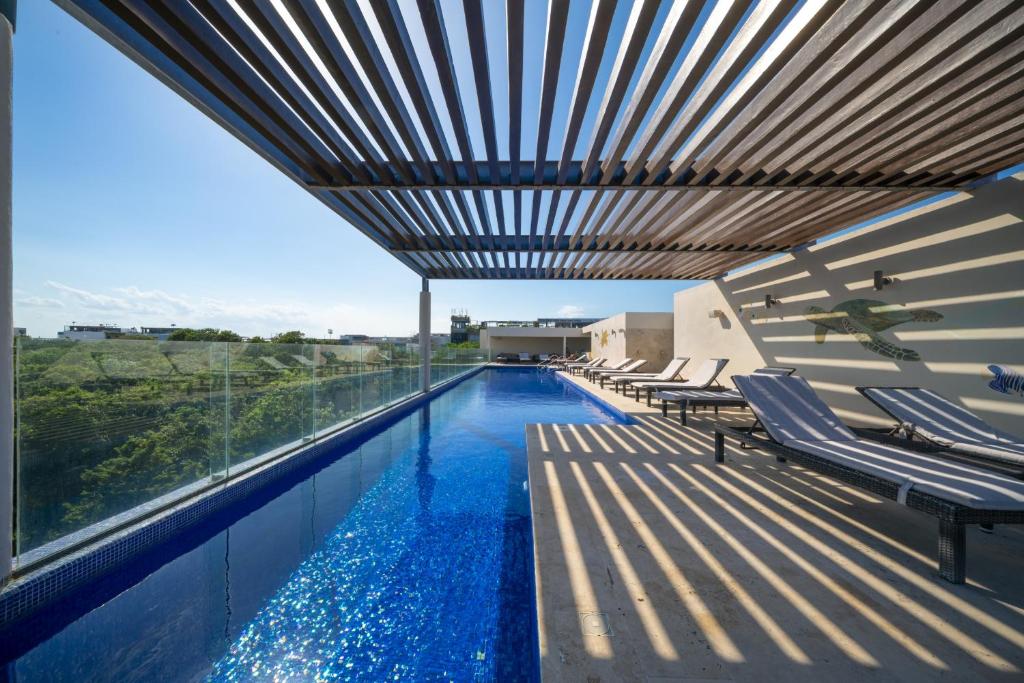 2 BR Condo with Rooftop Pool - Terrazas Condos, Playa del Carmen