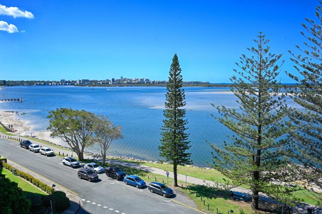 Golden Beach Ocean Views, Passage at your Doorstep, Golden Beach