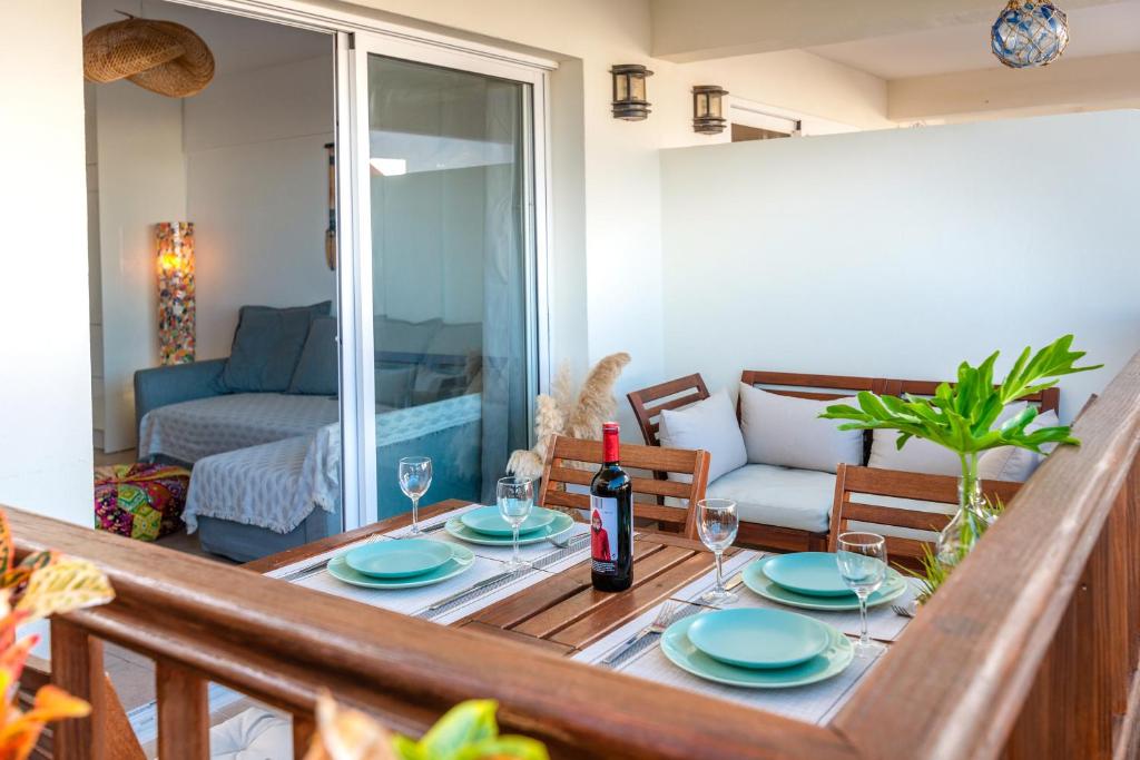 La Caleta Ocean Front Apartment with Sea View & Terrace - 3