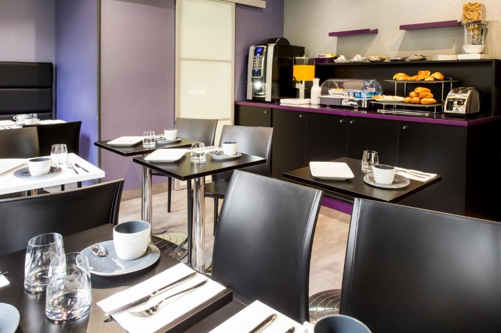 Lyon Hotel des Savoies Additional