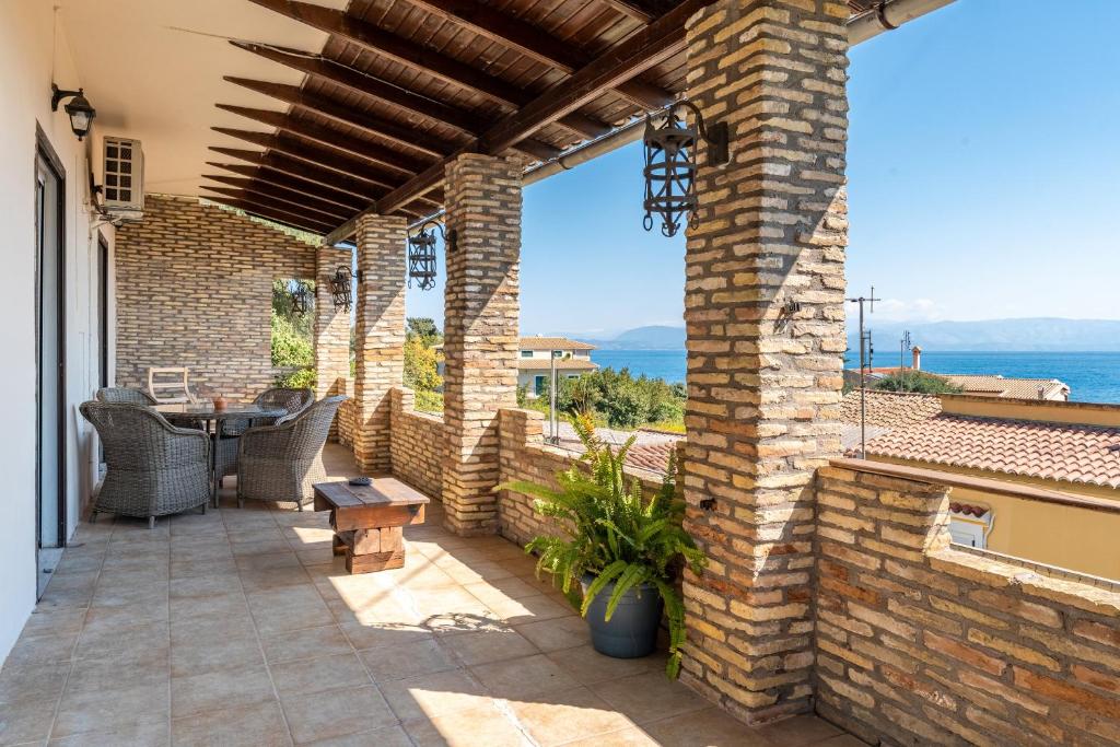 Villa Marianthi-kaizer Bridge, Achílleion