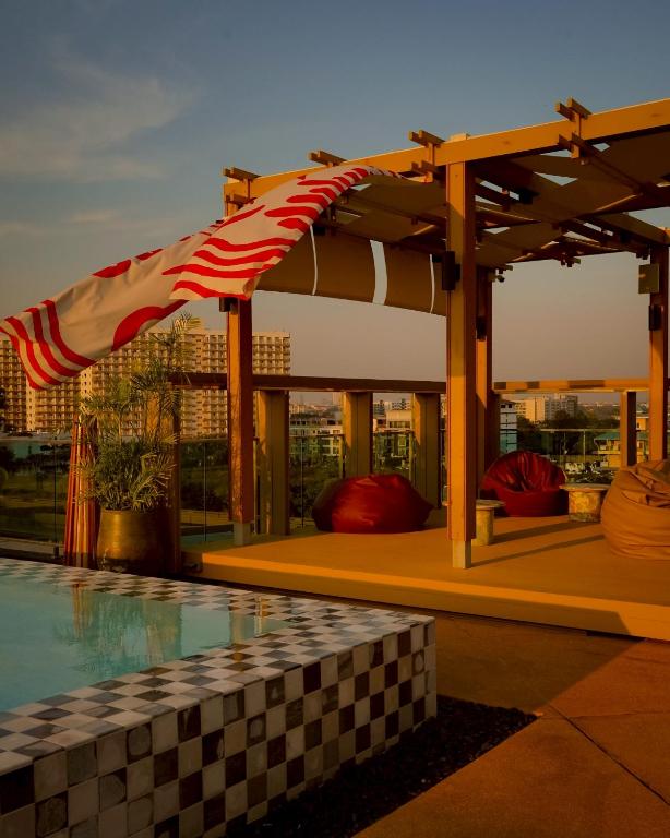 สระว่ายน้ำ