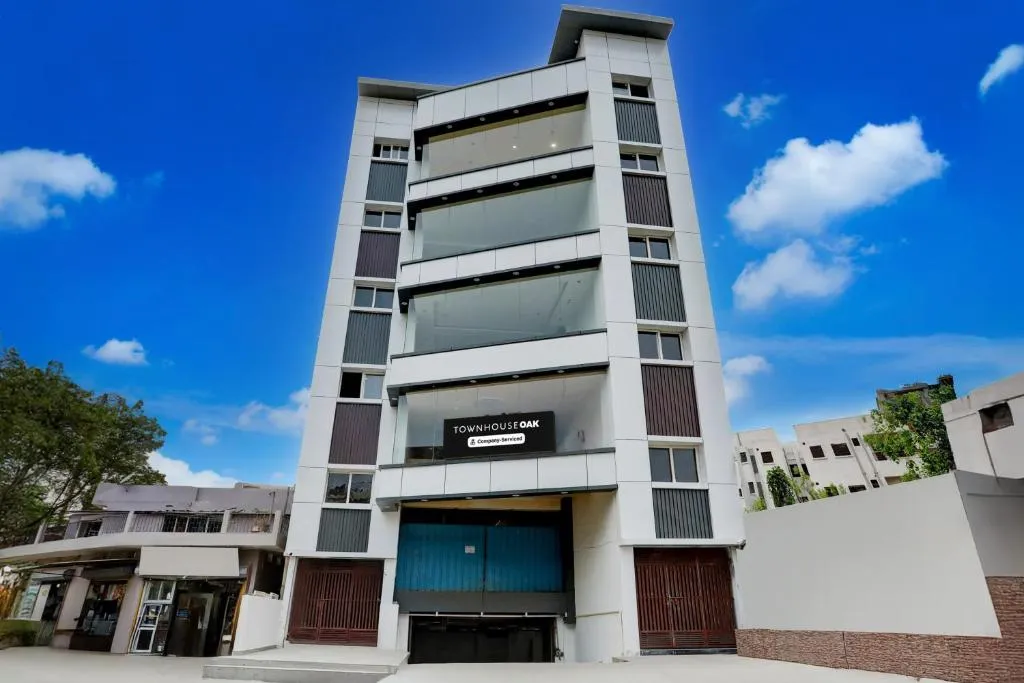 Super Townhouse Oak AIIMS Walmi Govindpur，位于Khagaul的酒店