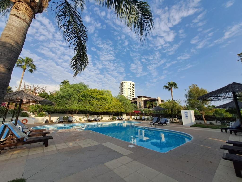 Limassol Star 6, Lemesos