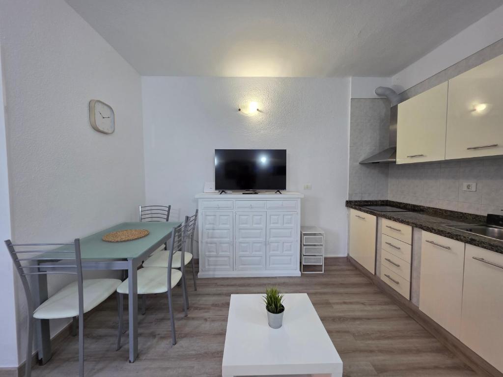 Los Cristianos - Edificio Rosamar - 5