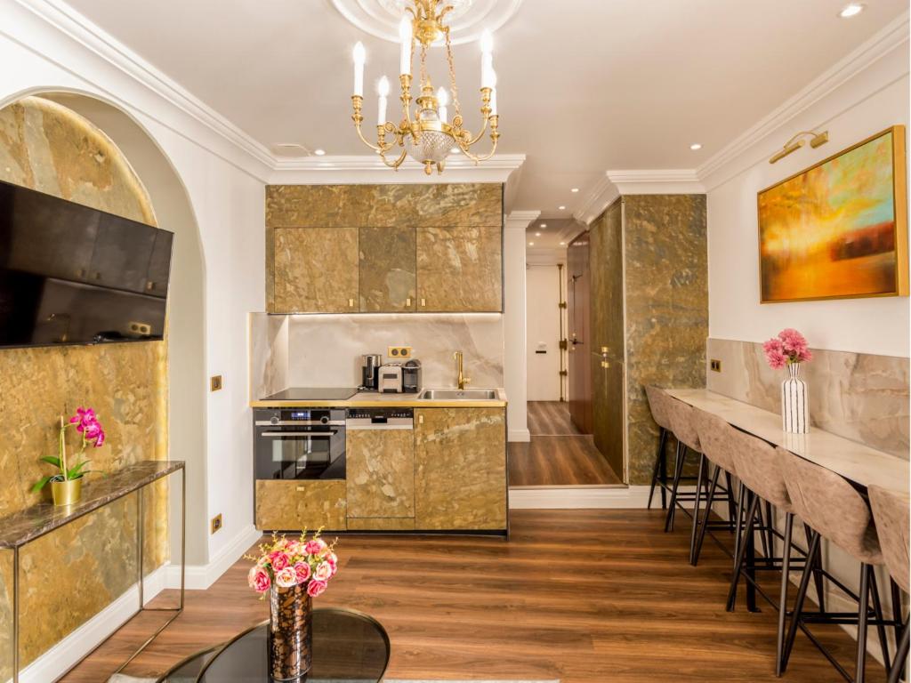 Merveil - Luxury Suite - Louvre - Rousseau - 4