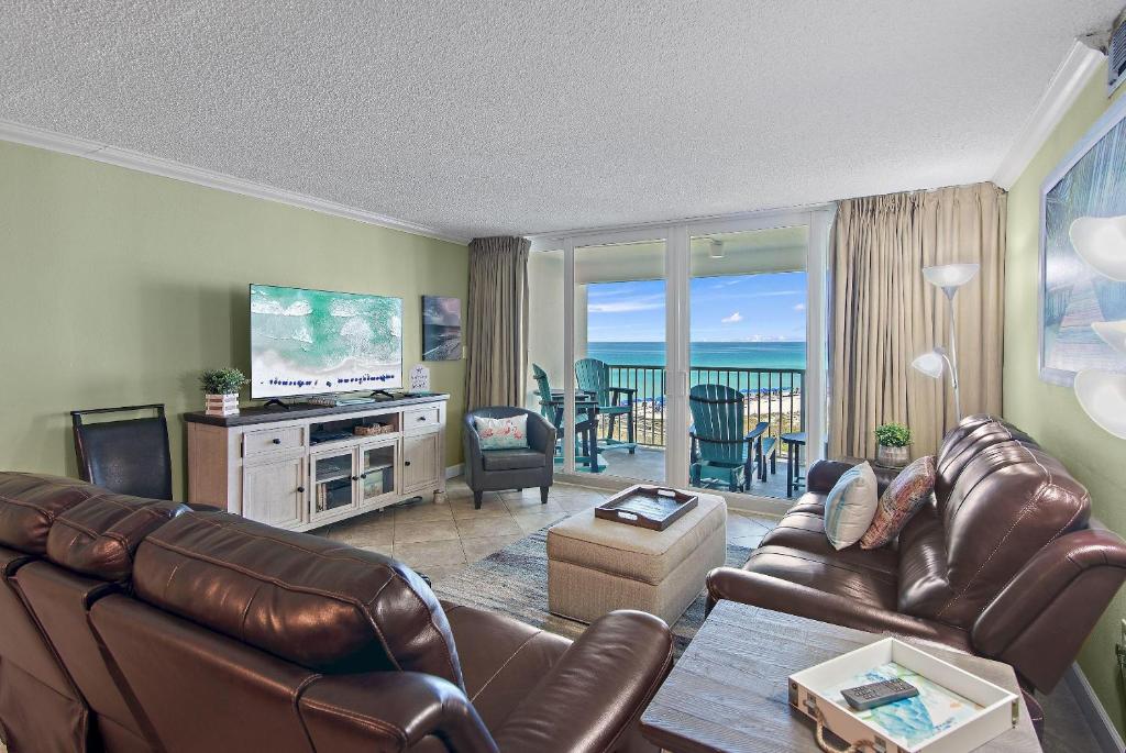 Shoreline Towers Unit 1043, Destin