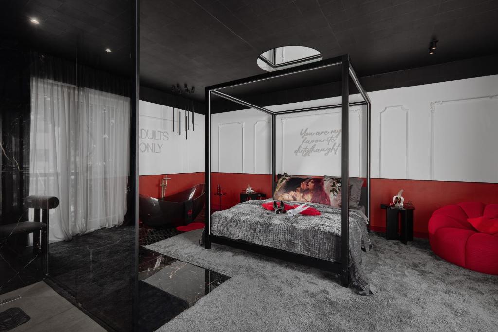 L'Amour Suite - romantic getaway - 2