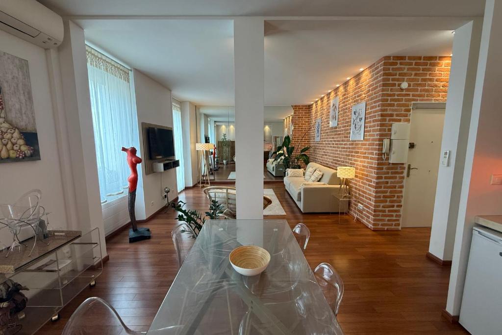 REF 1988 -Charming apartment in the center of Cannes - 4