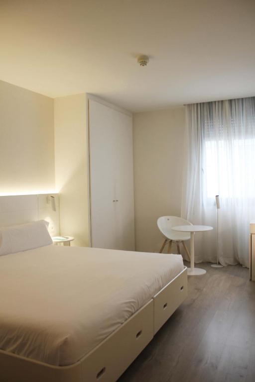 Pol & Grace Hotel — Pokoje in Barcelona, Katalonia