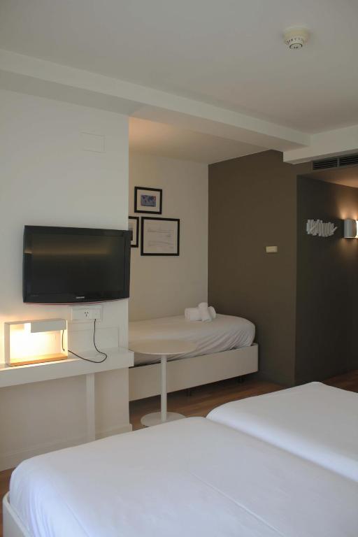 Pol & Grace Hotel — Pokoje in Barcelona, Katalonia
