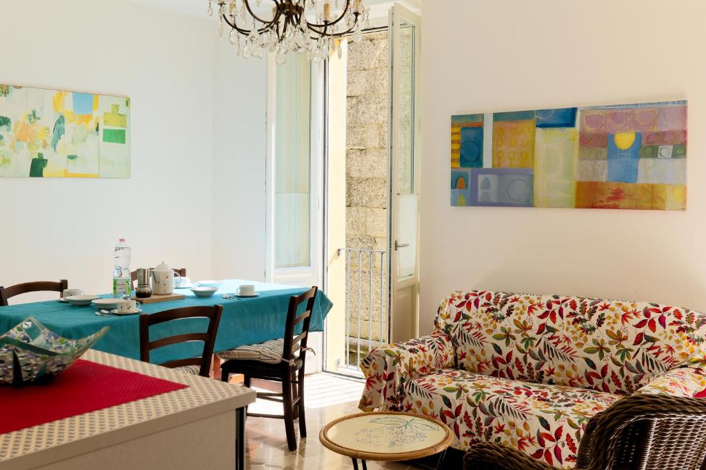 Loggia degli Innocenti Laura - Flat in the Center and near the Lake with two Bedrooms - 5