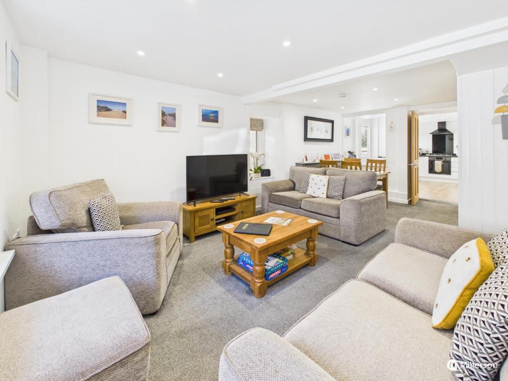 Bumblebee Cottage, Praze an Beeble